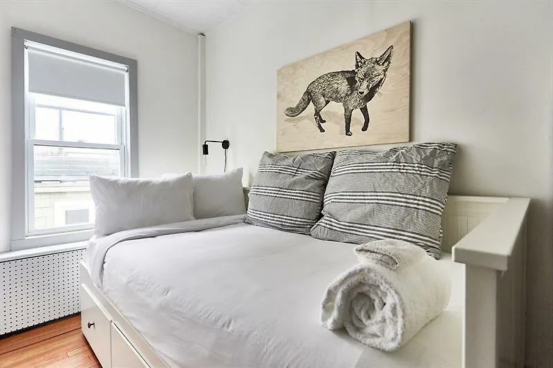Charming 3Br In West Queen West By Sonder Toronto Apartment